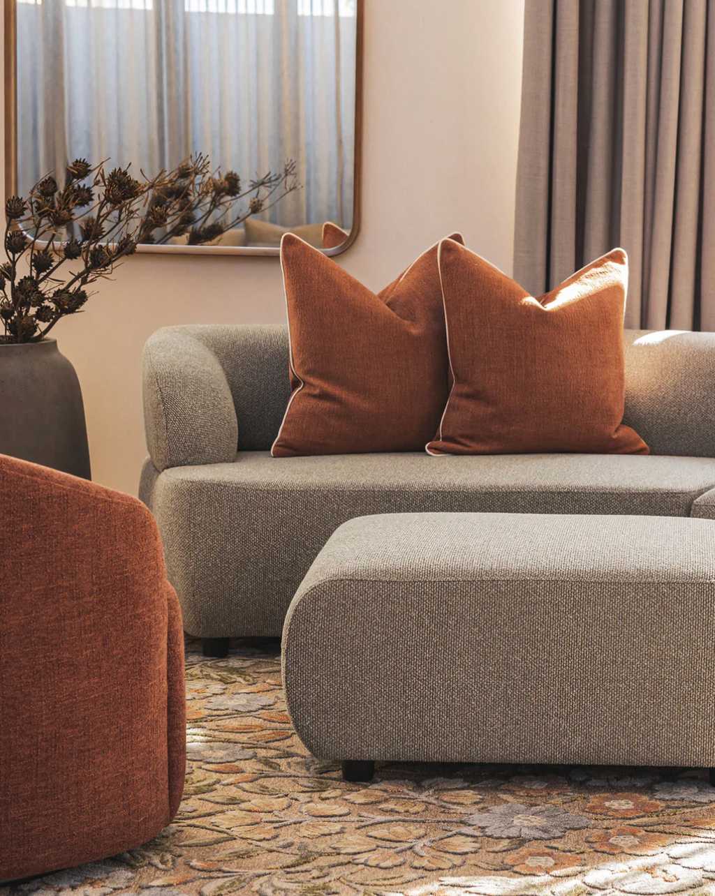 Echo Ottoman